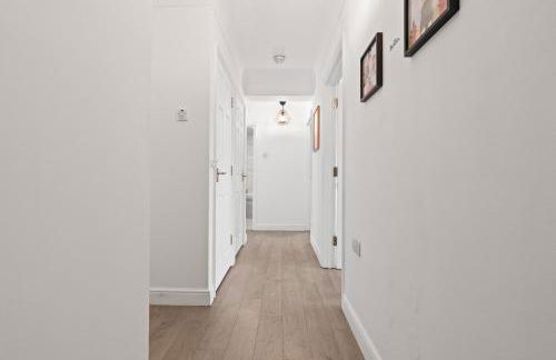 2 Cosy Bedroom Sleeps 6 02 Arena Perfect for Contractors Families and Groups - Photo 22