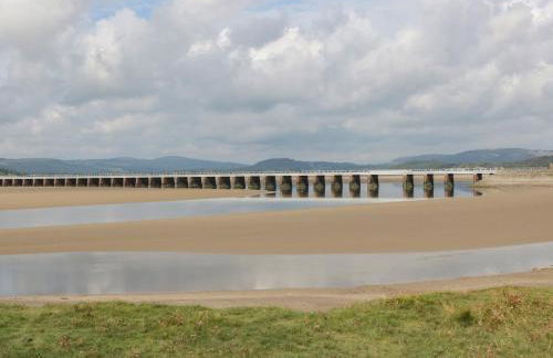 Coach House - Photo 36