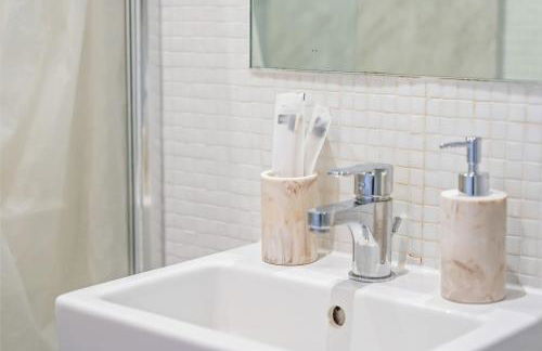 #79 World Famous Rotunda Skyline Views - Near Victoria Square - Sleeps 6 - " Perfect for contractors and Families" - Foto 28