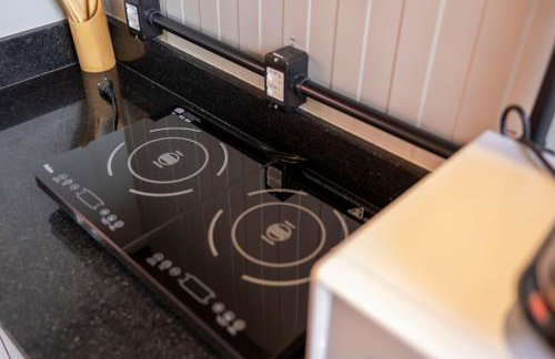 Villa Dei Colori Studio 5 com Wi-Fi perto do Museu do Olho e Pedreira Térreo - Foto 54