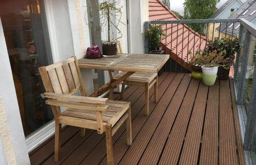 Maisonette Wohnung mit Blick über die Stadt - Foto 6