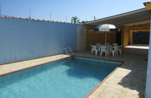 Casa c/ Piscina - Ampla e Arejada Balneário Gaivota - 300 mts da Praia - Foto 1