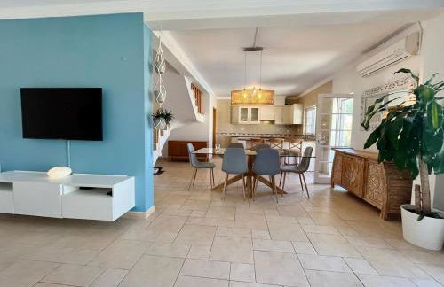 V4 moderno com Piscina - Burgau - Foto 24