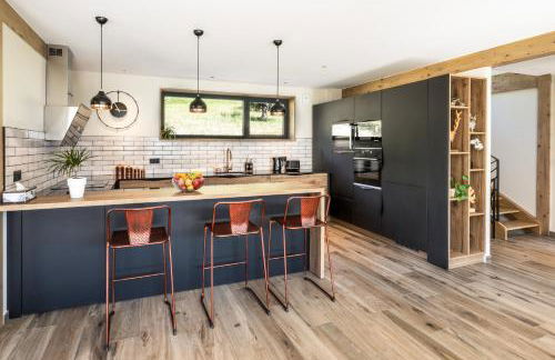 Chalet neuf, Jacuzzi, piscine privée mai-sept, pétanque, proche Paradiski - Foto 10