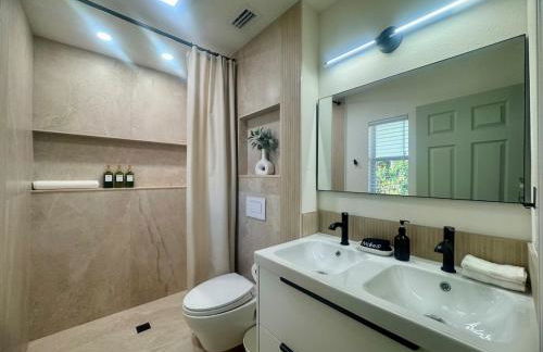 Tropical escape Pool Garden & Patio Near Tampa - Foto 25