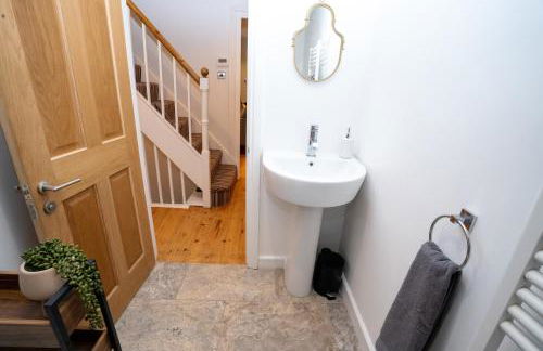 4 Bedroom Winchester Town House, central, parking - Foto 21