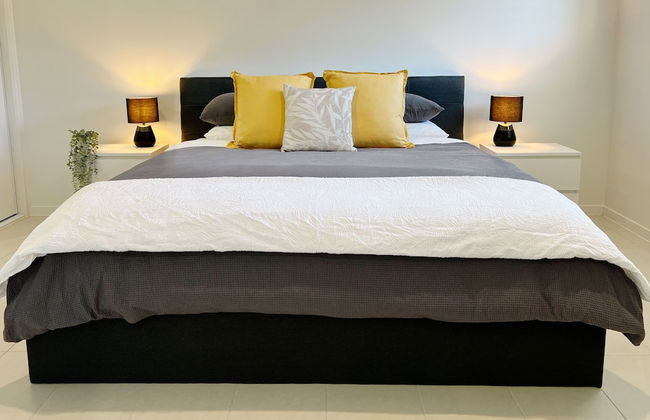 One on Harris Apartments - Photo 2