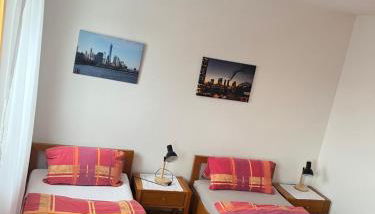 Grosses Haus bei München mit 4 Schlafzimmern für bis zu 10 Personen - Foto 2