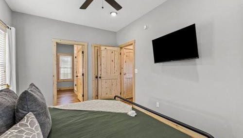 ATV Trailer Parking/NEW/5 min to Natural Bridge - Foto 5