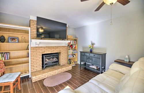 Lakefront Kingsport Home with Private Hot Tub! - Foto 7