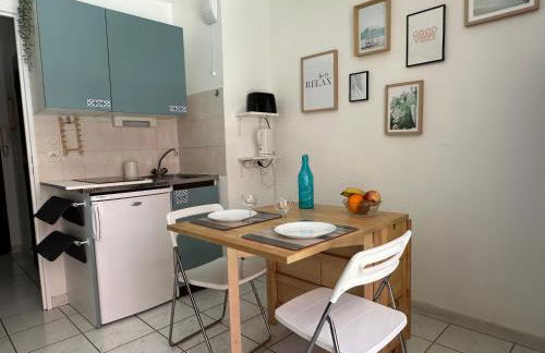 Studio 3 pers climatisé rénové, au calme, idéalement situé proche St Raphael-St Tropez, plage et commerces à pieds - Foto 12