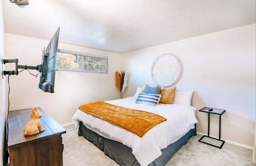 Unique DT UofU 2Bd and1Ba Duplex King Full Home - Foto 1