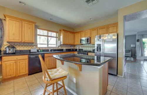 Getaway with Hot Tub Near Peoria Mountain Preserve! - Foto 20