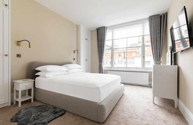 Great Russell Street by Onefinestay - Photo 9