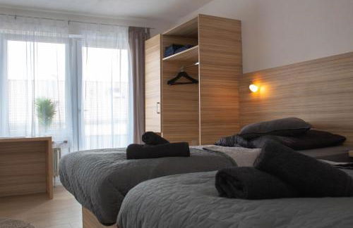 Modernes Studio mit großem Balkon, vollausgestatteter Küche und idealem Arbeitsplatz für Home Office - Foto 8