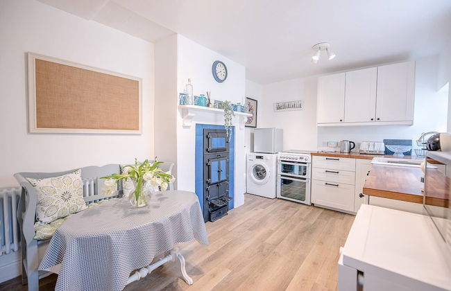 Bonheur, 16 Bartholomew Green, Southwold - Photo 12