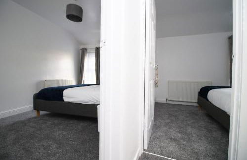 Wern farm cottage - Photo 14