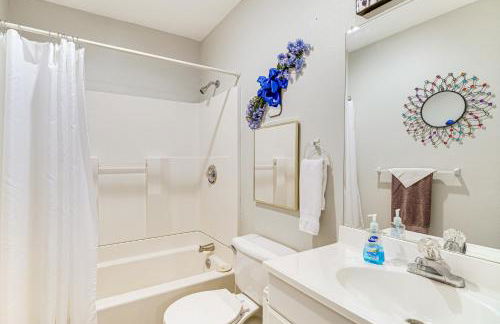 1 Mi to Lake Jackson Home with Screened Patio! - Foto 11