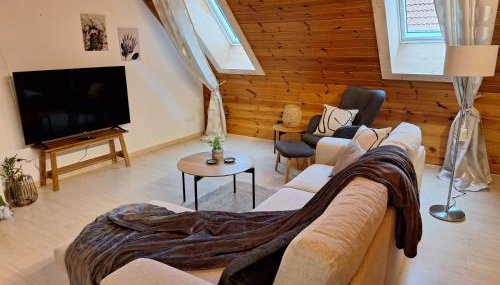 Gemütliches Ferienhaus in Schnaid mit zwei separaten und geräumigen Wohnungen - ausgestattet mit je einer großen Küche, zwei Schlafzimmern und einem Badezimmer - Foto 2