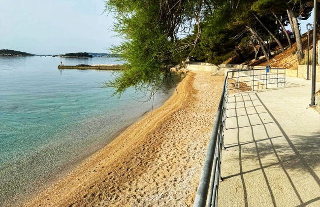 Blue Charm Mobile Home - Photo 35