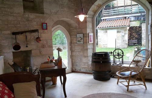 Maison du XVème au cœur du village médiéval - Foto 19