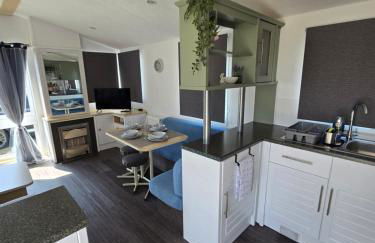 FI005 Loomy Escapes Caravan at St Osyth Beach Essex - Foto 8