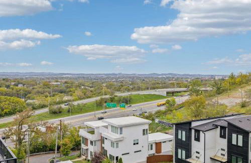2mi Downtown Hot Tub Balcony 4 King Beds - Foto 36