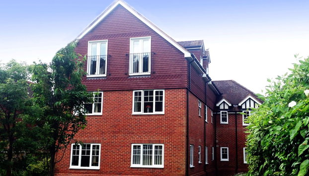 Basingstoke Apartments - St Raphael House, City Centre Charming Apartments - Photo 2, Image principale