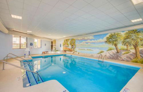 Scenic Views from the balcony at Ocean Forest Plaza Condos - Foto 48