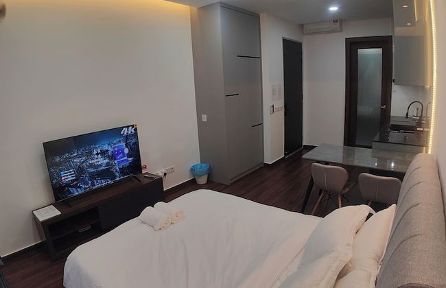 THR1 Cozy Studio with Netflix SKYTREES - Photo 8