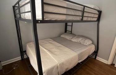 TheCreekHouse 5BR Sanctuary w Sunroom and Games - Foto 13