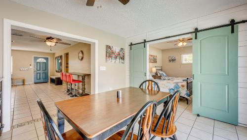 Fire Pit! Family Getaway, 6 Mi to Beach Access - Photo 3