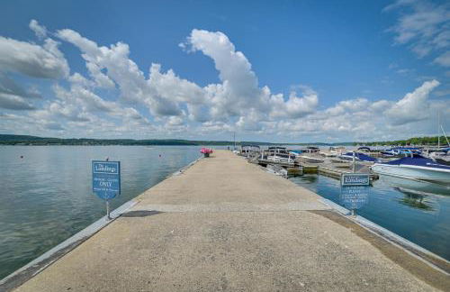 Luxury Lakefront Boyne City Townhome with Views! - Foto 35