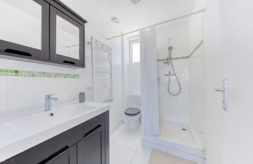 escale-marne fr - City Loft with rooftop view - M8 Tour Eiffel - Parking Gratuit - AC - Climatisation - Free Luggage Storage - Consigne à Bagages Gratuite - 201 - Foto 33