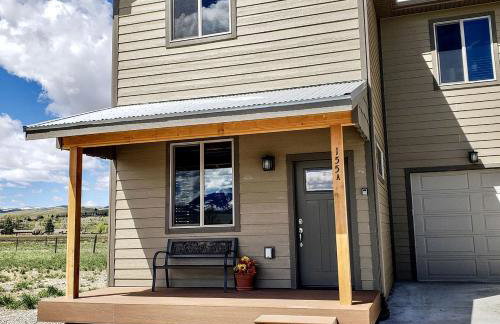 Modern Condominium with Pet-Friendly Drift Boat Parking near Madison River in Ennis, Montana - Foto 1