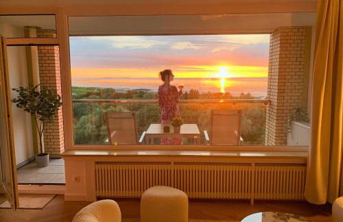 Panoramameerblicksuite direkt am Strand, Garage Wlan, Aufzug, Smarttv,Bettwäsche,Handtücher, Netflix uvm - Foto 1