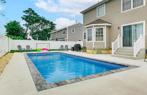 Spacious Brigantine Home about 1 Block to Beach! - Foto 1