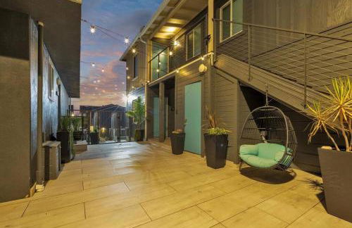 Ultimate Oceanside Retreat | Tower 9 Across from the Beach - Foto 34