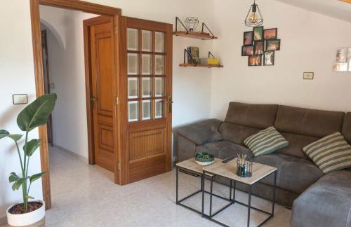 Casa con jardín y gran terraza con vistas al mar - Foto 9