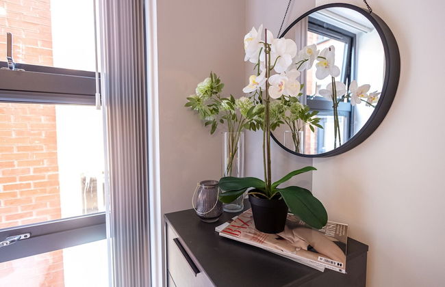 One Bed Apartment Gem Steps to City by Belvilla - Foto 13