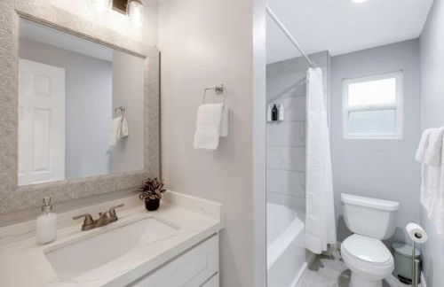 Leyla Pool Spa Min to Downtown Freeways Beaches - Foto 14