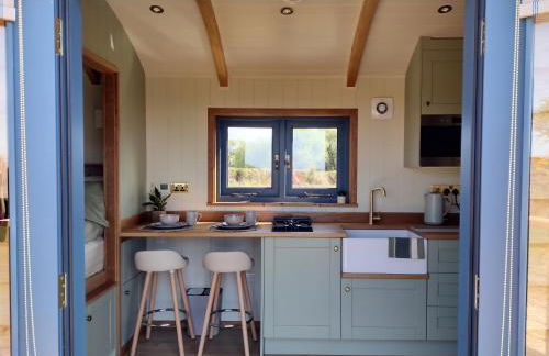 Fir Tree Shepherd's Hut - Photo 6