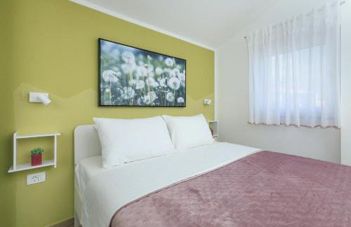 Pinia Apartment Split - Photo 16