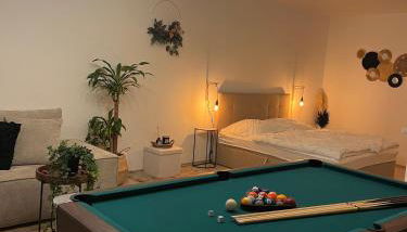 Modernes Loft mit Whirlpool, Sauna & Billardtisch - Foto 4, Game Room