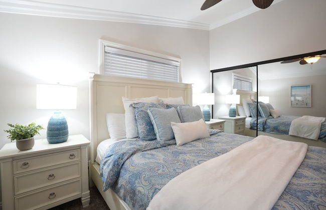 Sweet 4 bedroom, 3 bath plus Loft Bedroom, Pool Home - Photo 10