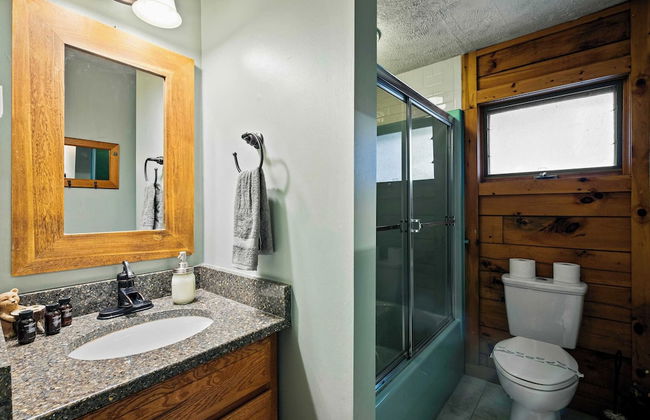 Deer Haven Cabin by Avantstay Waterfront Dock + Firepit - Foto 46