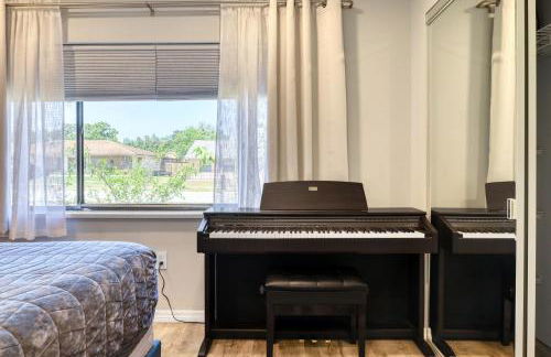 10 sleeps 3bd 2bth house Hot tub free parking - Foto 31