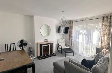 Entire 2 bed apartment - Up to 4 guest - 10 min from station & town centre - Foto 1