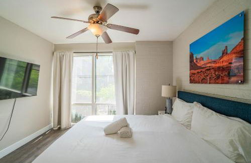 Spacious 2 Bedroom, 2 Bath, Pool, Free Parking, Gym - Foto 60