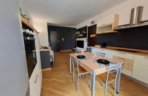 BG House - appartamento con giardino e garage privato - Foto 2